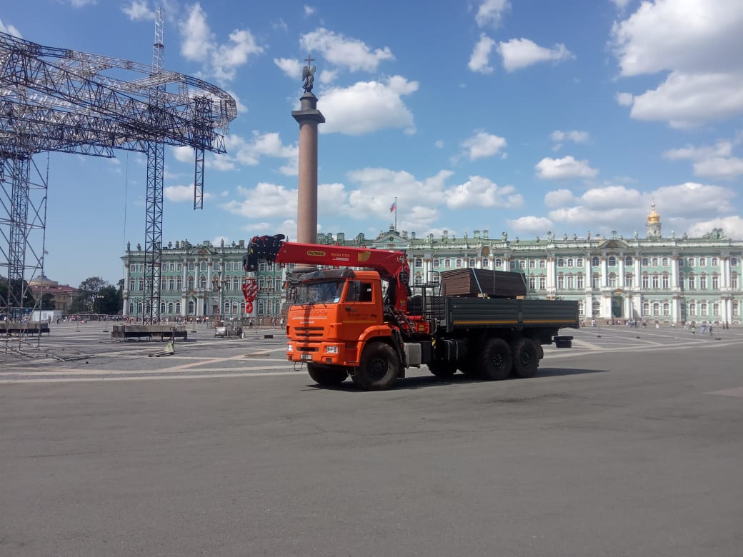 Манипулятор КамАЗ 43118 6х6 аренда строительной техники в Санкт-Петербурге  и Ленинградской области - Новые Горизонты